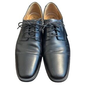 Clarks black lace up cap toe men’s dress shoes size 10.5 medium